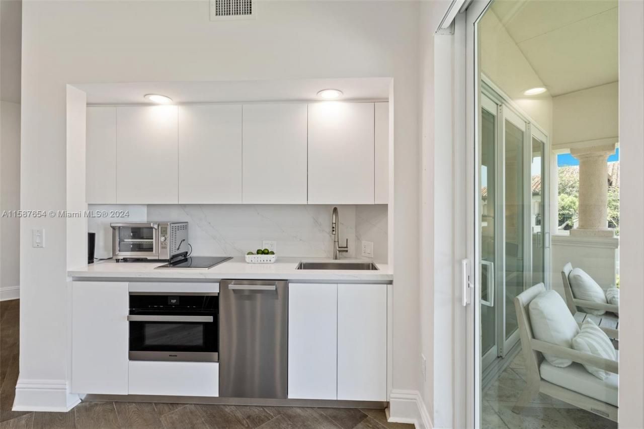 15122 Fisher Island Dr, Unit 15122, Miami Beach, FL 33109 Photo