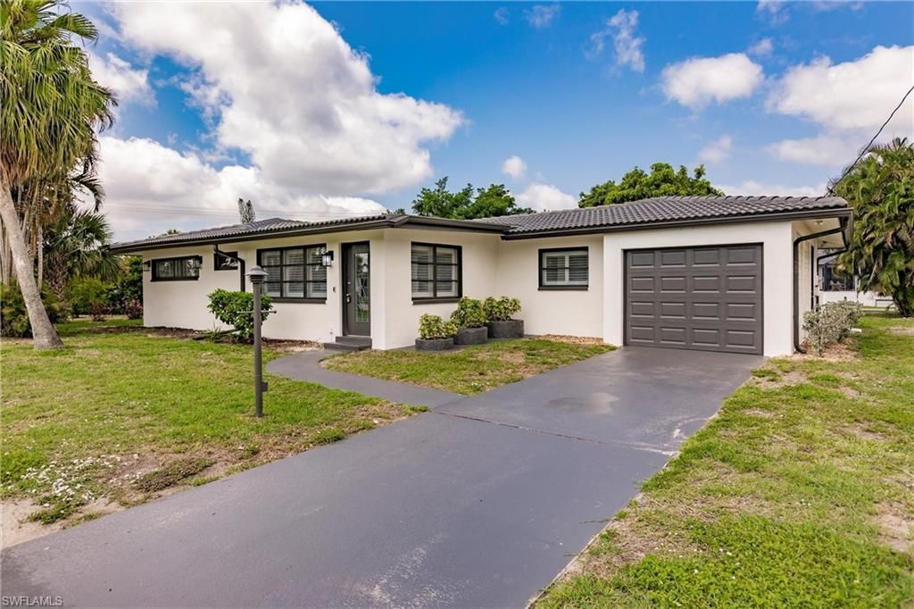 5246 Tower Dr, Cape Coral, FL 33904 Photo