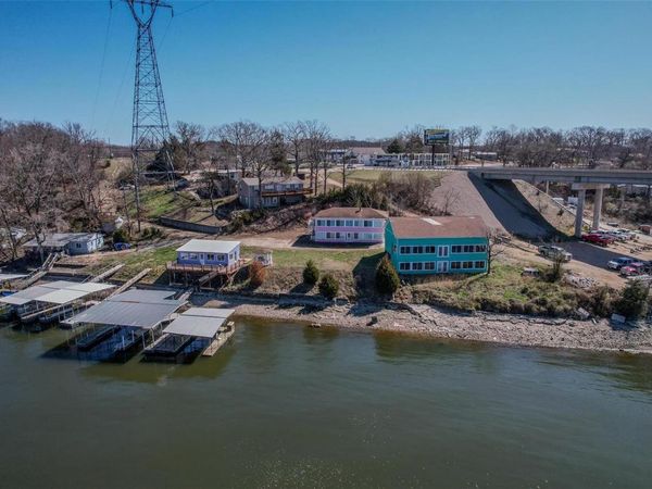 88 Accurate Avenue, Sunrise Beach, MO 65079