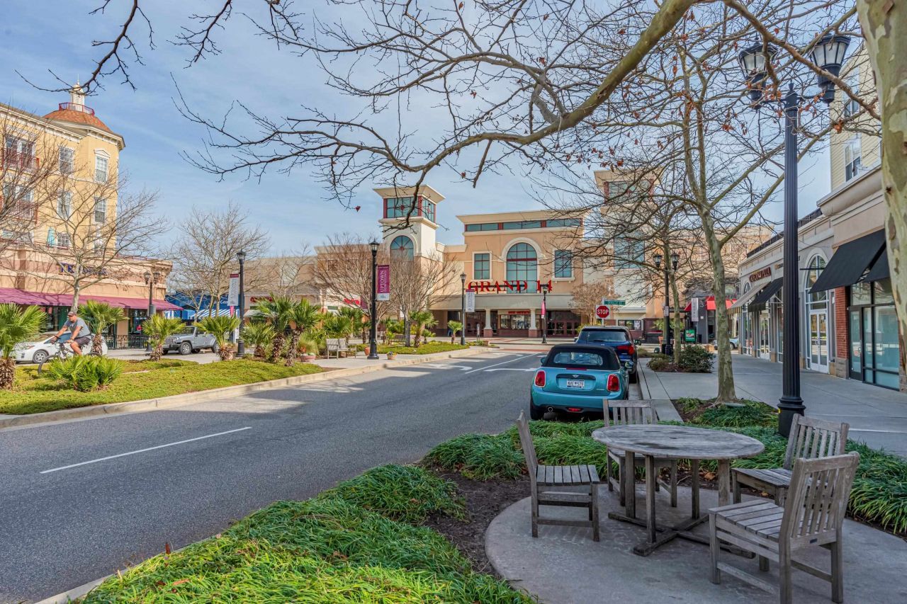 821 Rebecca Ln. Photo 37