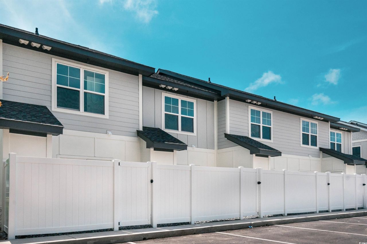 821 Rebecca Ln. Photo 29