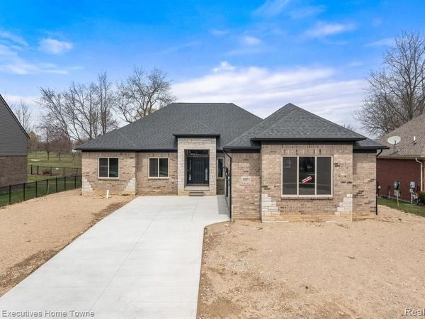 35873 GLENVILLE Drive, New Baltimore, MI 48047