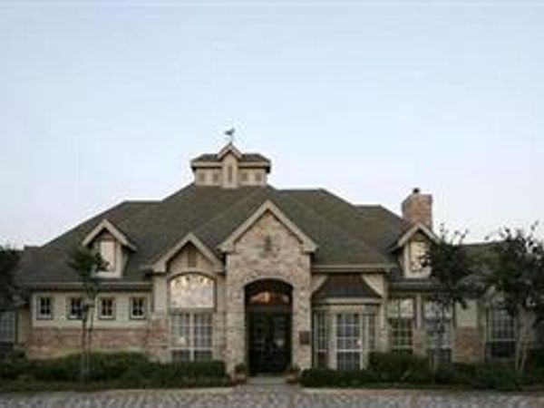 350 EMERALD FOREST Boulevard, Unit 18201, Covington, LA 70433