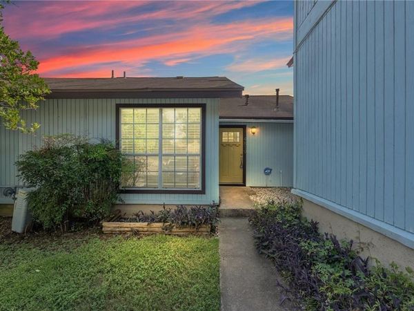 4819 Misty Slope LN, Austin, TX 78744