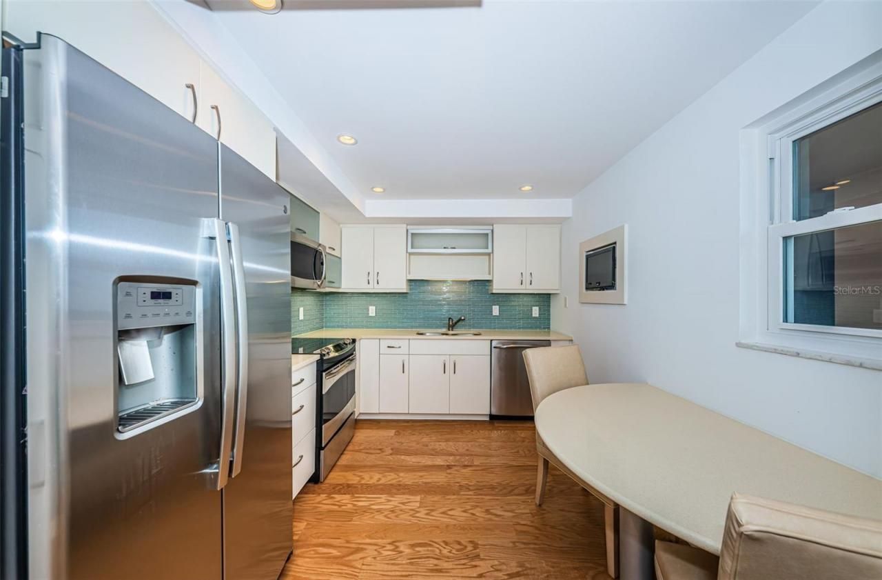 5130 Brittany Drive S, Unit 202, Saint Petersburg, FL 33715 Photo