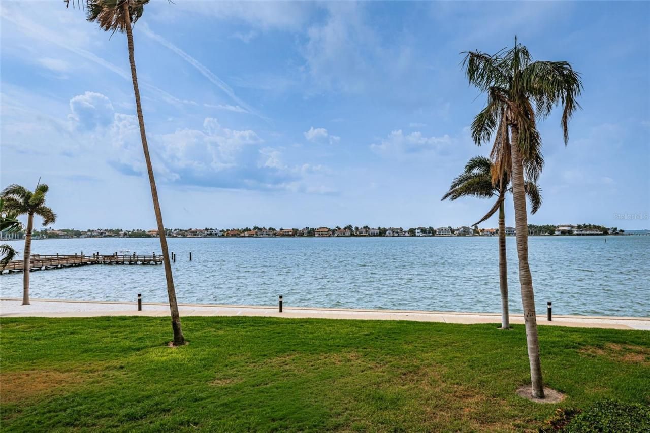 5130 Brittany Drive S, Unit 202, Saint Petersburg, FL 33715 Photo