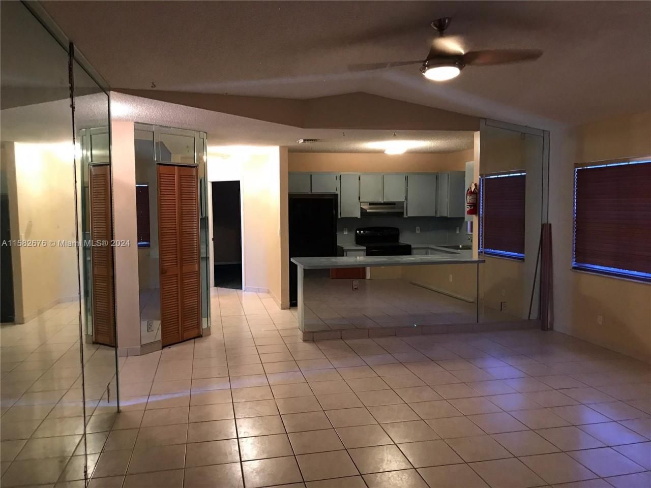 725 NW 19th Ter, Fort Lauderdale, FL 33311 Photo