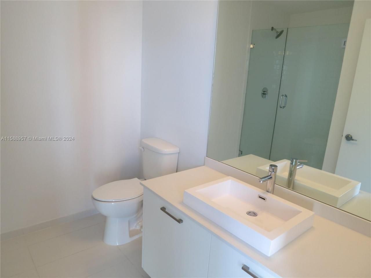 151 SE 1 St, Unit 1704, Miami, FL 33131 Photo