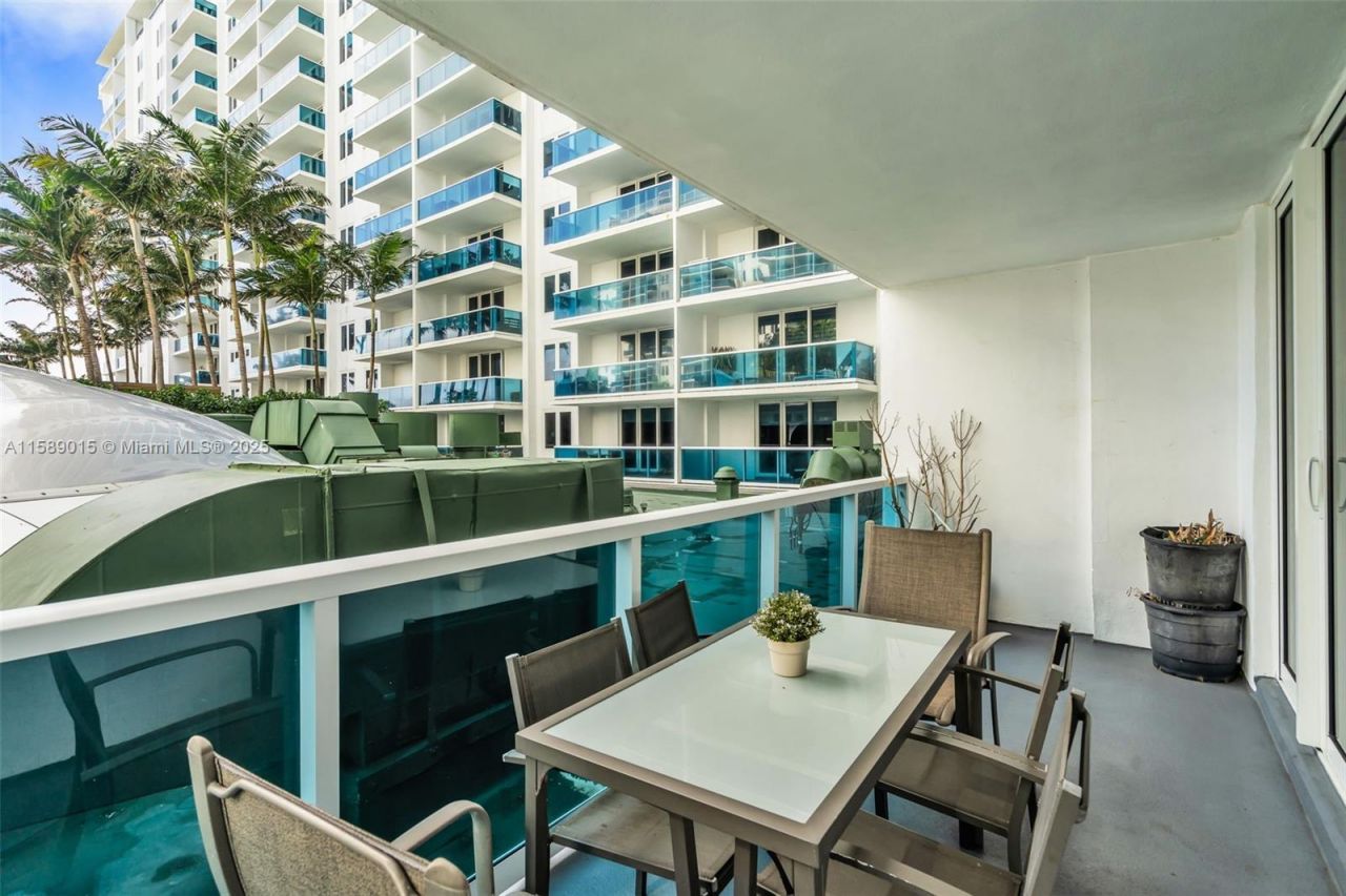 2301 Collins Ave, Unit 325, Miami Beach, FL 33139 Photo