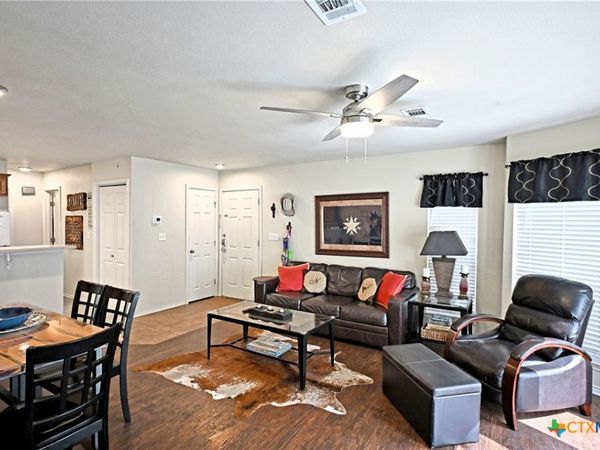 730 E Mather Street, Unit J-301, New Braunfels, TX 78130