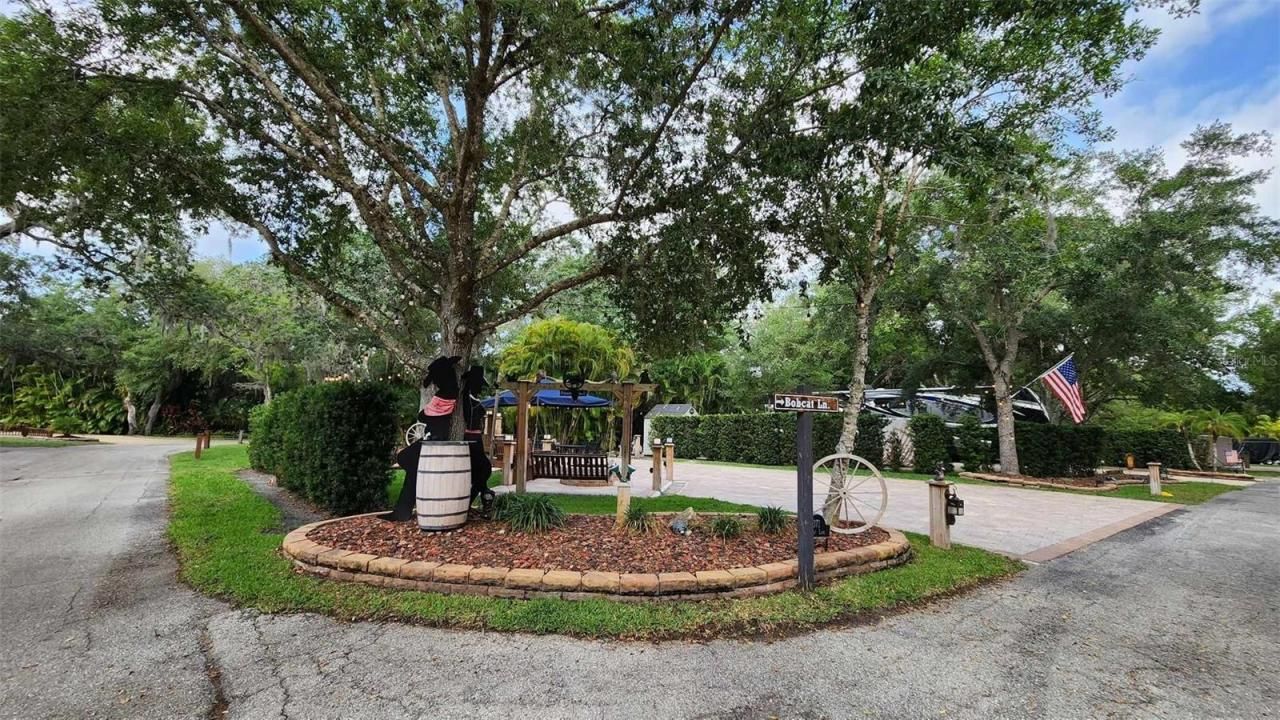 371 Bob Cat Lane, River Ranch, FL 33867 Photo