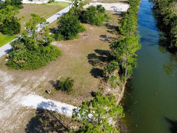 4126 NE 19th PL, CAPE CORAL, FL 33909