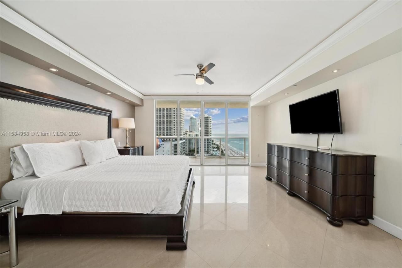 1830 S Ocean Dr, Unit 1701, Hallandale Beach, FL 33009 Photo