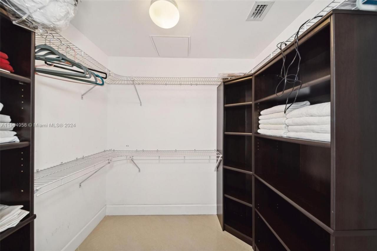 1830 S Ocean Dr, Unit 1701, Hallandale Beach, FL 33009 Photo