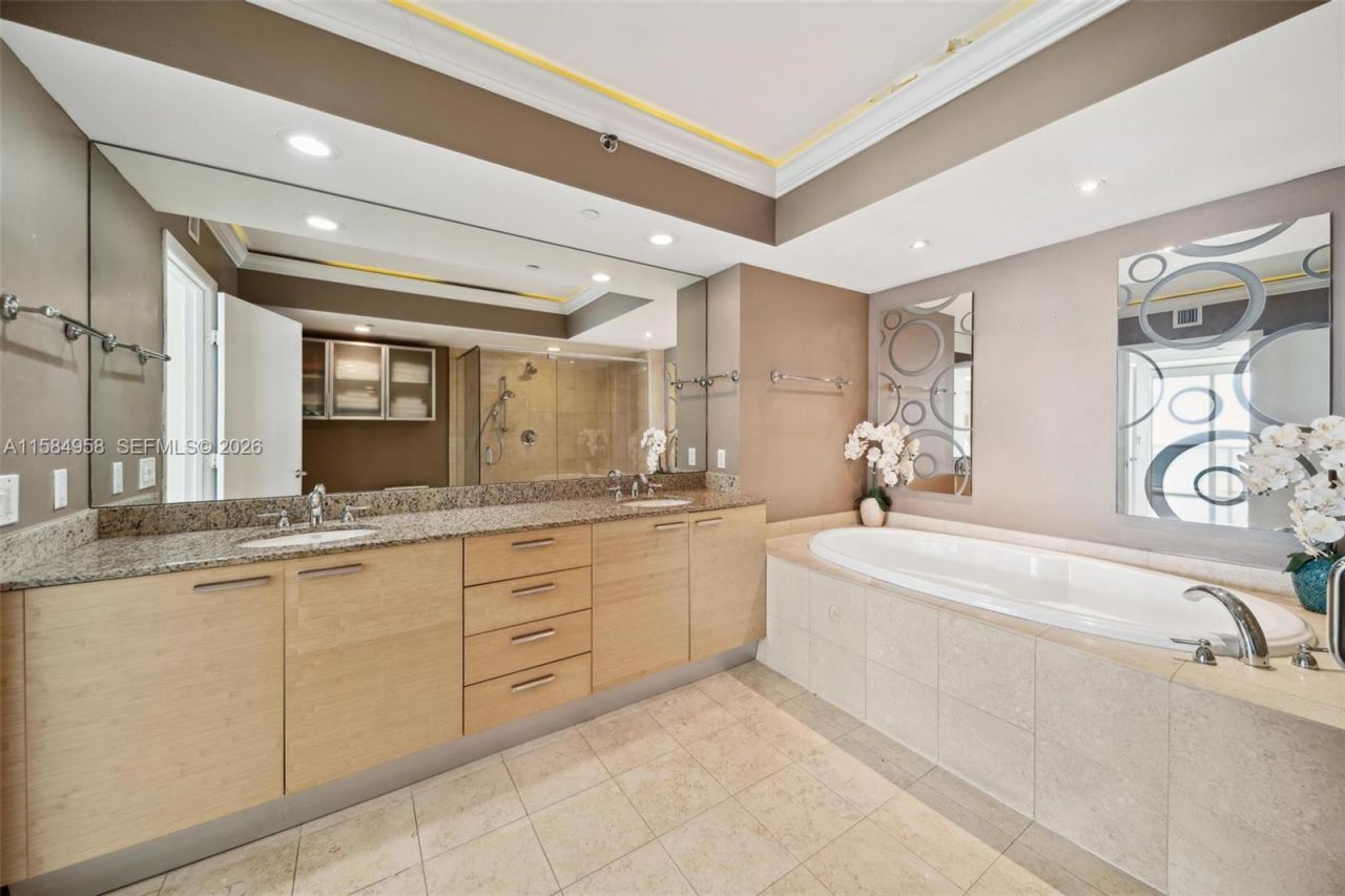 1830 S Ocean Dr, Unit 1701, Hallandale Beach, FL 33009 Photo