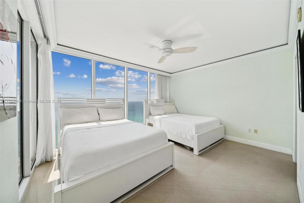 1830 S Ocean Dr, Unit 1701, Hallandale Beach, FL 33009 Photo