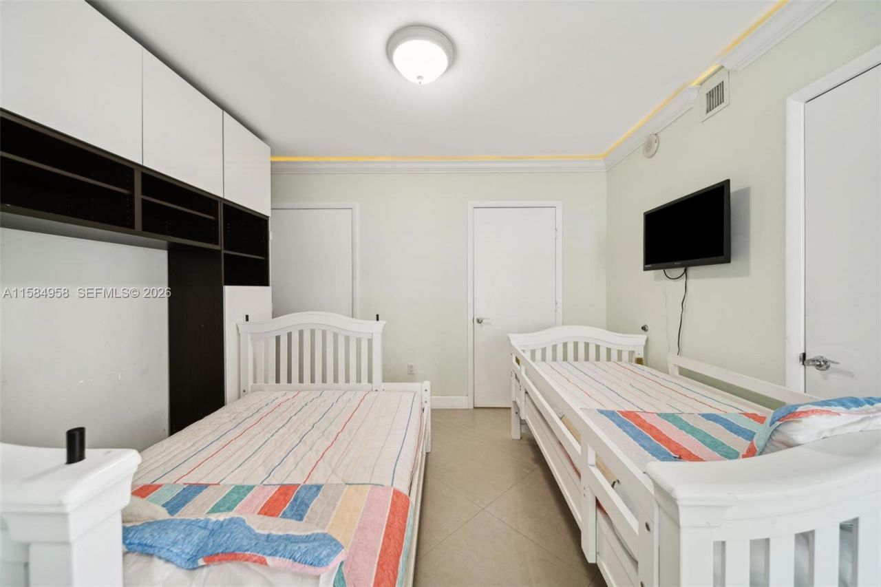 1830 S Ocean Dr, Unit 1701, Hallandale Beach, FL 33009 Photo