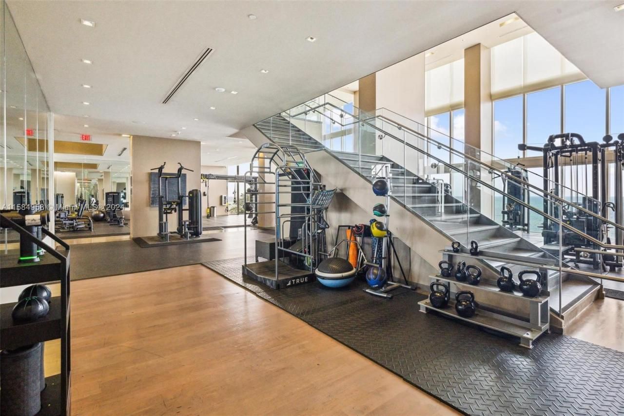 1830 S Ocean Dr, Unit 1701, Hallandale Beach, FL 33009 Photo