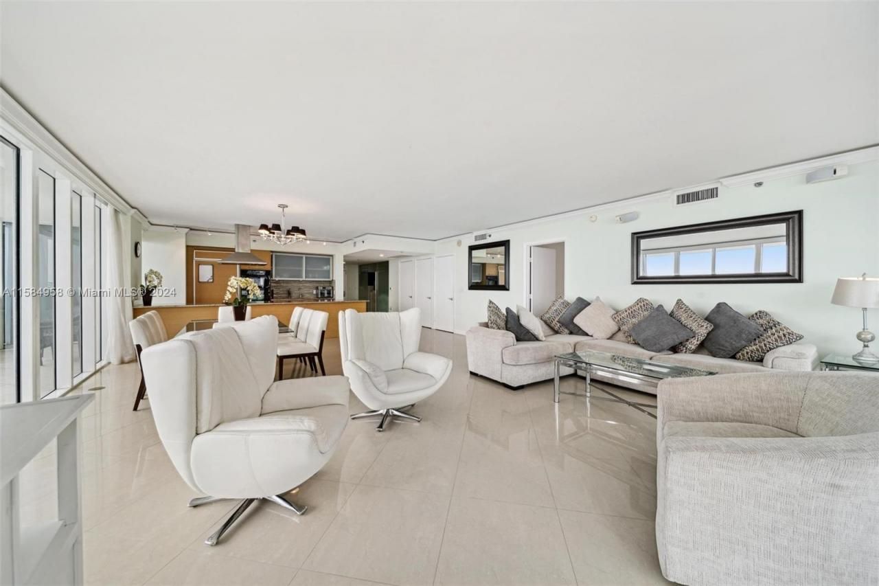 1830 S Ocean Dr, Unit 1701, Hallandale Beach, FL 33009 Photo