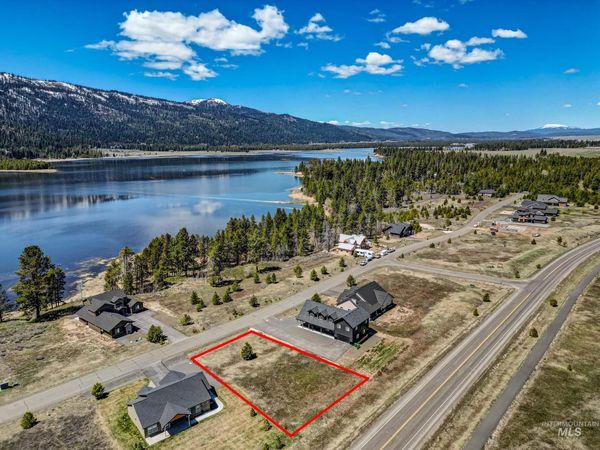 13140 Hawks Bay Road, Donnelly, ID 83638