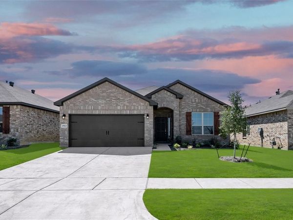 1913 Seminole Drive, Cleburne, TX 76033