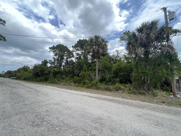 00 W Dixie Boulevard, Fort Pierce, FL 34946