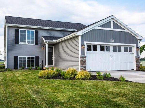 610 Manorwood Circle, Benton Harbor, MI 49022