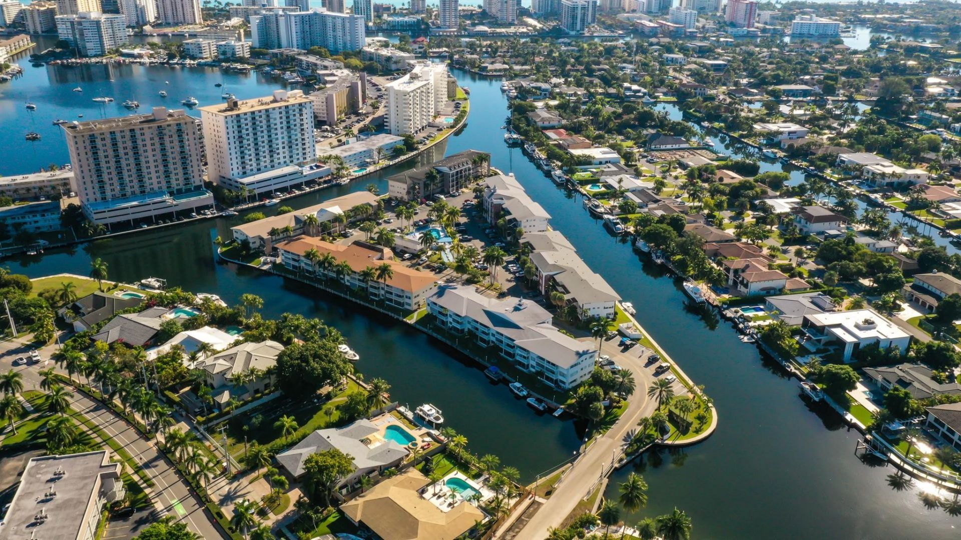 450 Paradise Isle Boulevard, Hallandale Beach, FL 33009 Photo