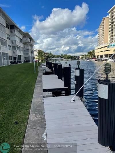 450 Paradise Isle Blvd, Hallandale Beach, FL 33009 Photo