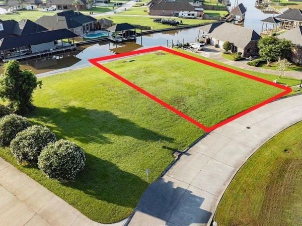 377 Keeley Ann Drive, Houma, LA 70360