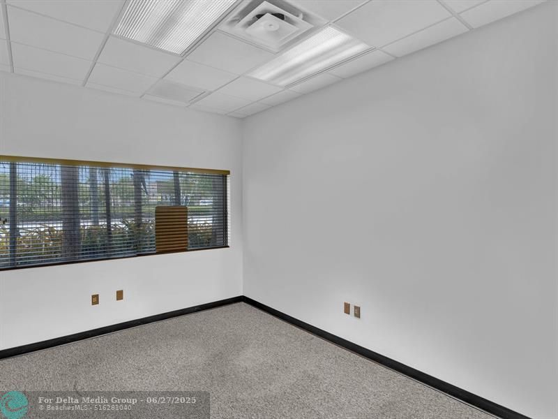 2200 N University Dr, Sunrise, FL 33322 Photo