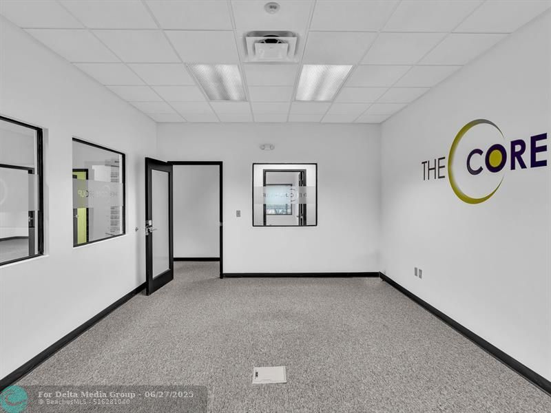 2200 N University Dr, Sunrise, FL 33322 Photo