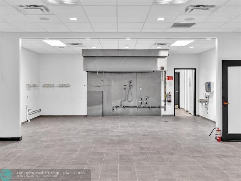 2200 N University Dr, Sunrise, FL 33322 Photo