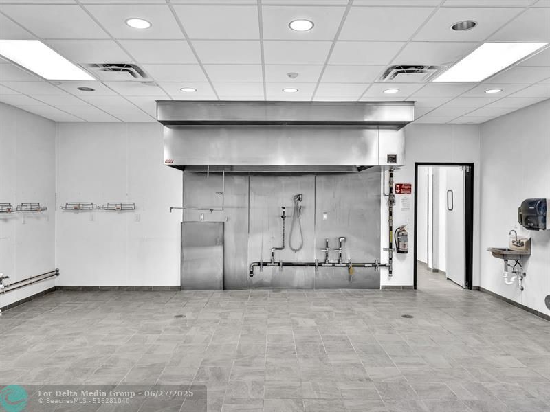 2200 N University Dr, Sunrise, FL 33322 Photo