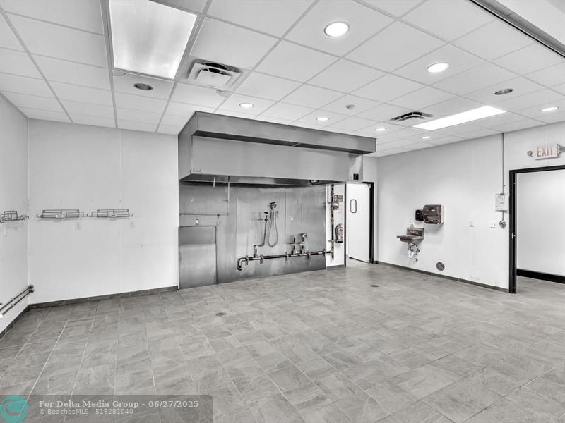 2200 N University Dr, Sunrise, FL 33322 Photo