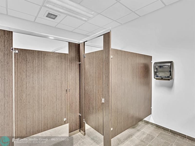 2200 N University Dr, Sunrise, FL 33322 Photo