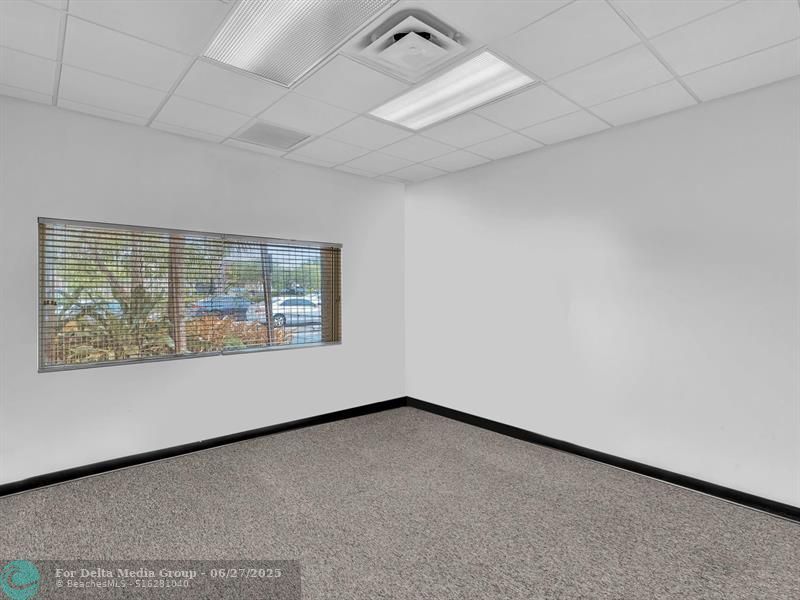 2200 N University Drive, Sunrise, FL 33322 Photo
