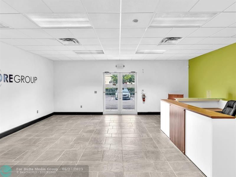 2200 N University Drive, Sunrise, FL 33322 Photo