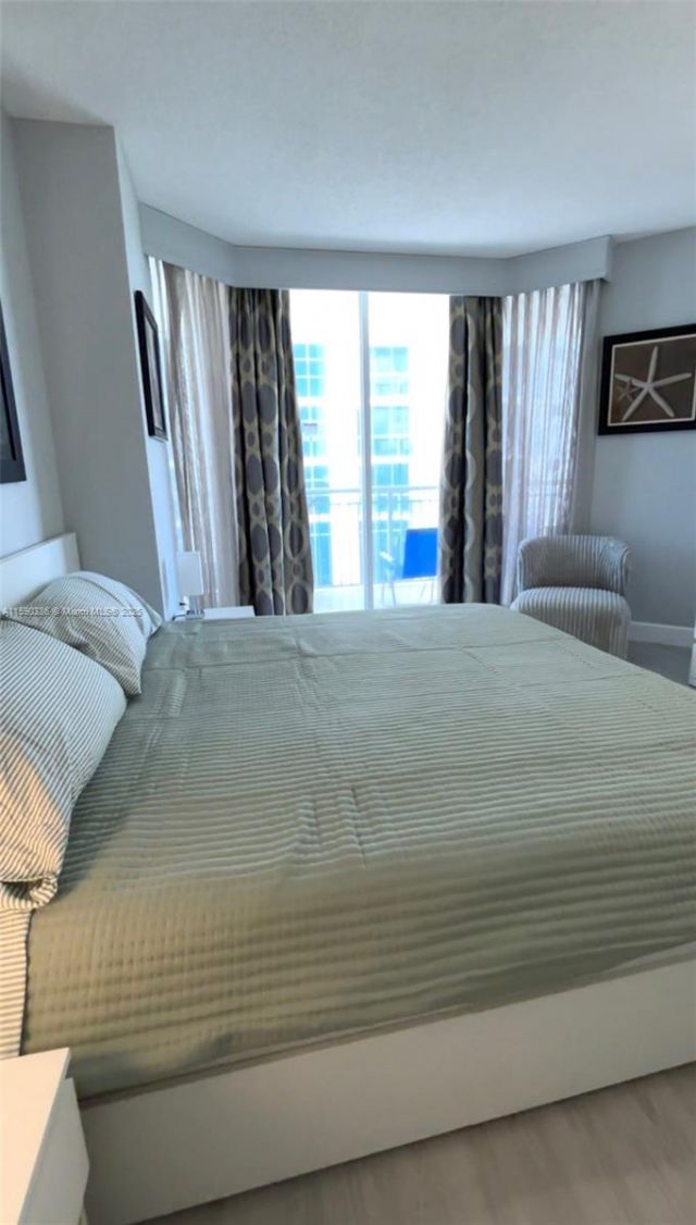 17375 Collins Ave, Unit 705, Sunny Isles Beach, FL 33160 Photo