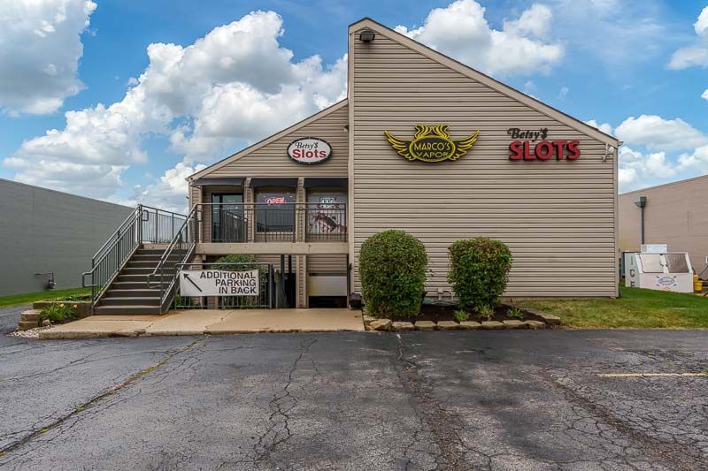 1957 Pawlisch Dr, Rockford, IL 61112 Main Photo