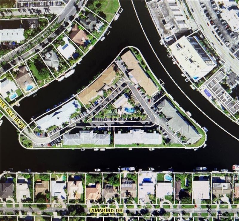 450 Paradise Isle Boulevard, Hallandale Beach, FL 33009 Photo