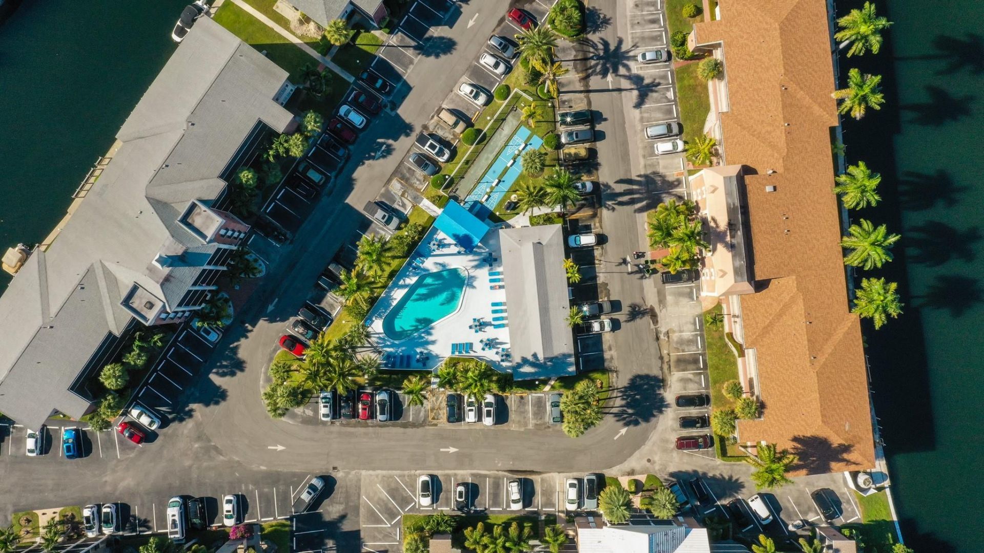 450 Paradise Isle Boulevard, Hallandale Beach, FL 33009 Photo