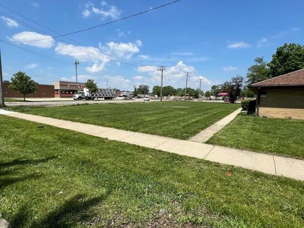 3298 7th Street, Park City, IL 60085