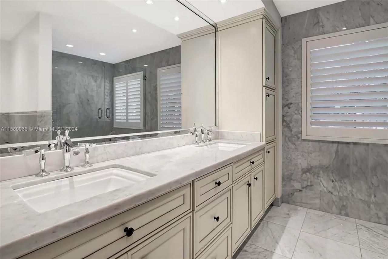 530 Ocean Blvd, Golden Beach, FL 33160 Photo