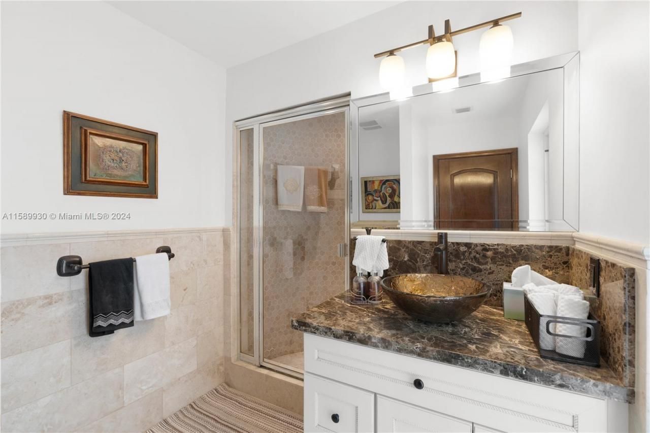 530 Ocean Blvd, Golden Beach, FL 33160 Photo