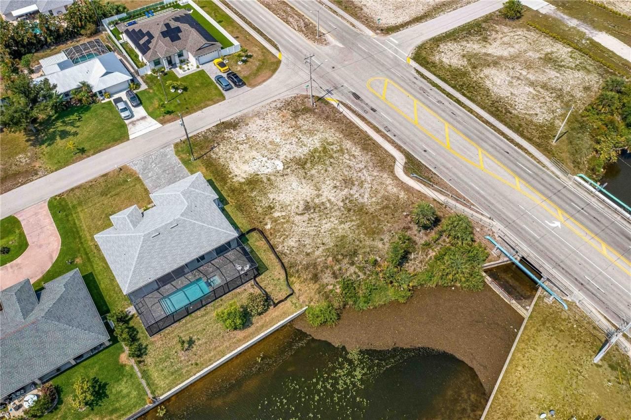 802 SW 31st Terrace, Cape Coral, FL 33914 Photo