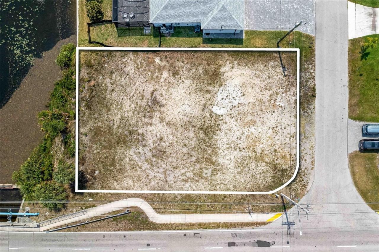 802 SW 31st Terrace, Cape Coral, FL 33914 Photo