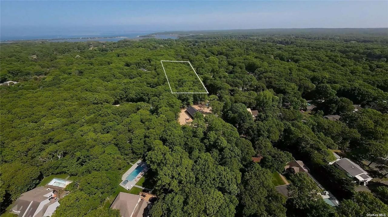 35 Washington Avenue, East Hampton, NY 11937 Main Photo