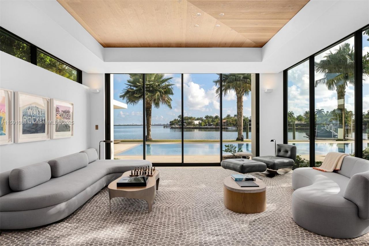 1236 S Venetian Way, Miami, FL 33139 Photo