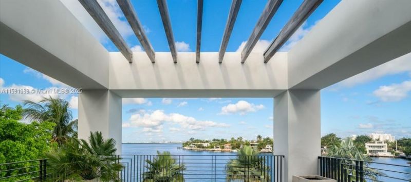 1236 S Venetian Way, Miami, FL 33139 Photo